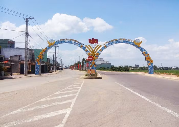 Nghi người đàn ông bị ô tô cán tử vong, công an tìm nhân chứng 1