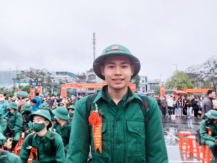 Thanh niên Vùng mỏ hăng hái lên đường nhập ngũ ảnh 5