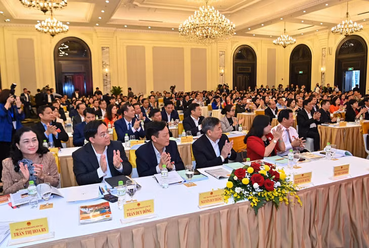 Các đại biểu tham dự hội nghị.