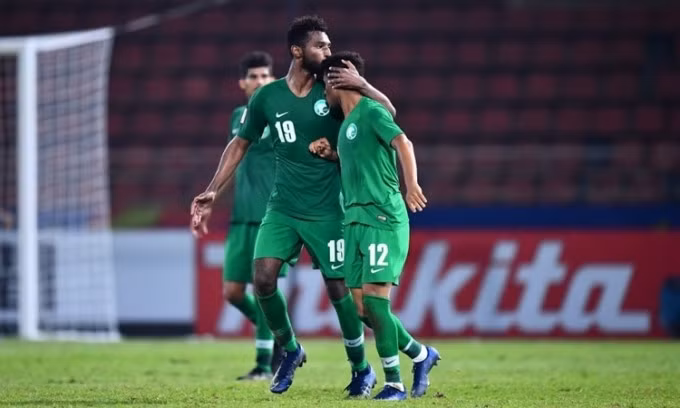 Tiền vệ Firas Al-Buraikan (số 19) mừng bàn vào lưới Syria ở vòng bảng U23 châu Á tháng 1/2020. Ảnh: AFC