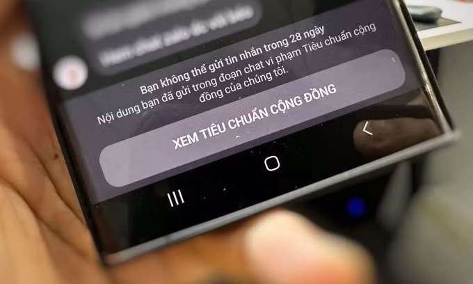 Người dùng bị khóa tài khoản Messenger. Ảnh: Lưu Quý.
