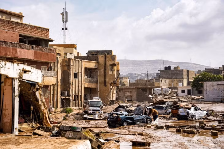 Trận lũ đã phá huỷ nhiều nhà cửa, phương tiện ở Libya. Ảnh: AFP