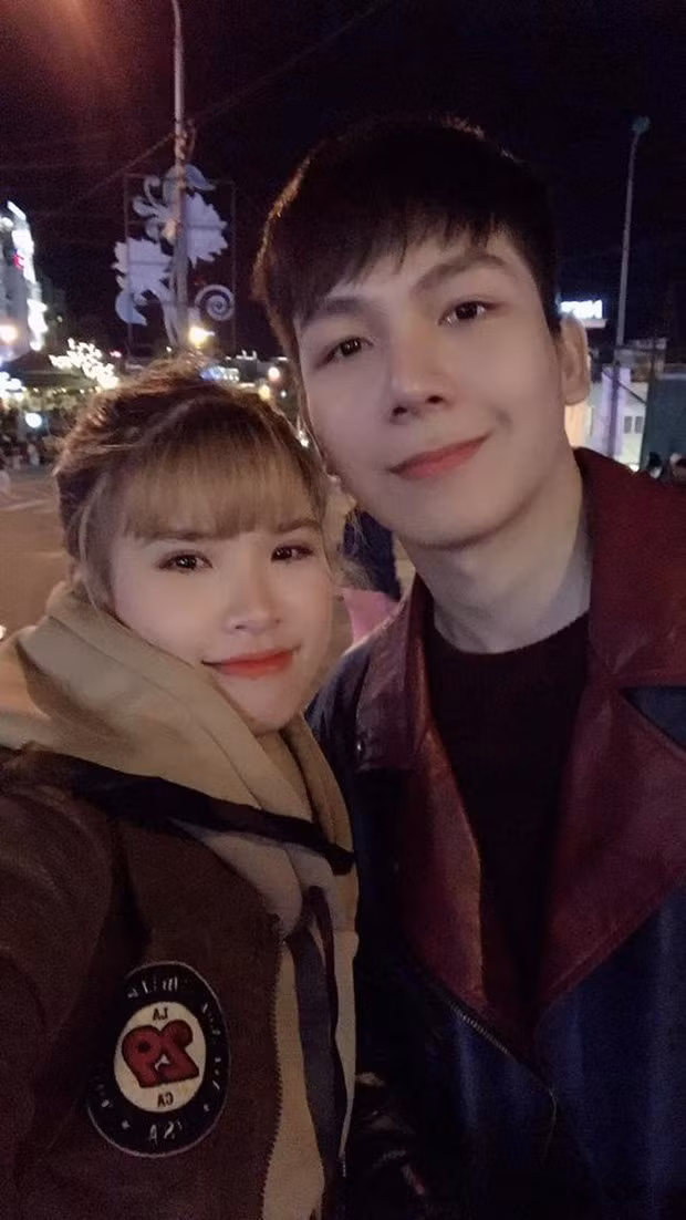 Sau ba năm tận hưởng cuộc sống vợ chồng son, cả hai nói không có ý định sinh em bé. Cặp sao nói đang sống vui vẻ, hạnh phúc và sẽ nghĩ đến chuyện có con ở thời điểm thích hợp hơn.