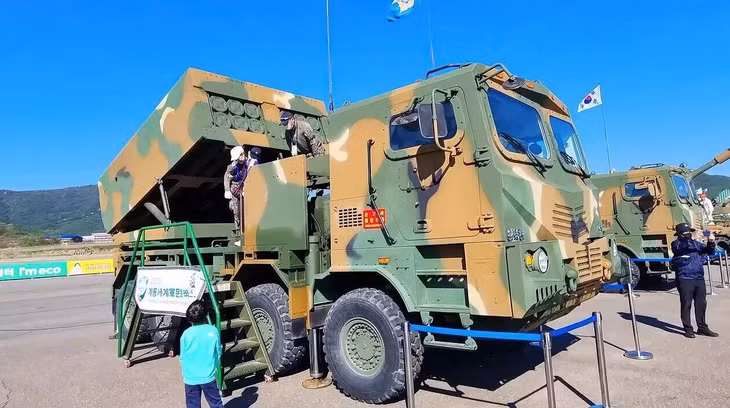 Hệ thống pháo tên lửa K239 Chunmoo. Ảnh: Sputnik