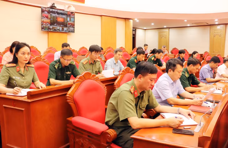 Các đại biểu tham gia hội nghị.