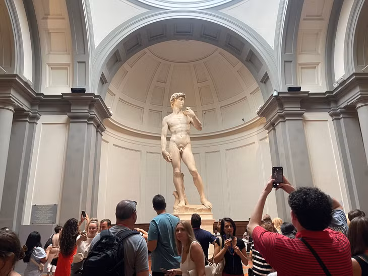 Tượng David của Michelangelo được giới chuyên môn đánh giá là bức tượng đẹp nhất mọi thời đại
