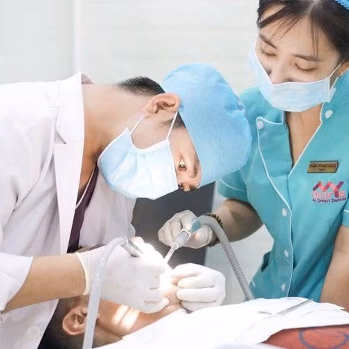 Vì sao nên chọn nha khoa thông minh My Auris để bọc răng sứ?