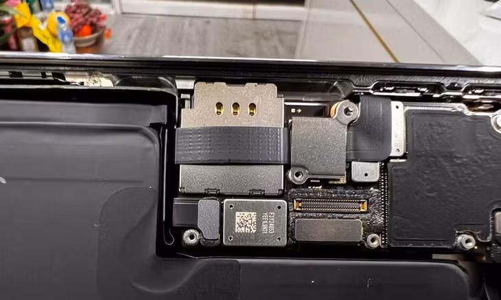 iPhone 15 Pro có thể không ‘độ’ được sim vật lý ảnh 2