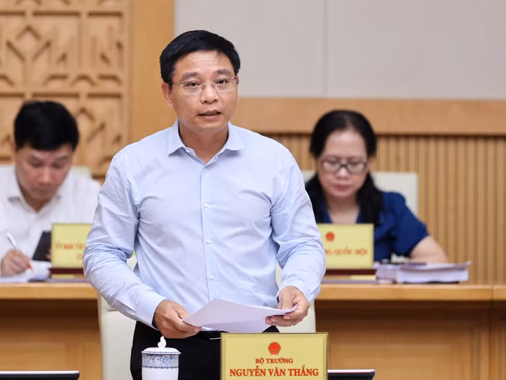 Lãnh đạo các bộ, ngành phát biểu tại Phiên họp - Ảnh: VGP/Nhật Bắc