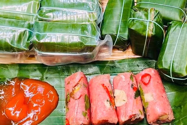 Nem chua là món khoái khẩu của nhiều người nhưng tiềm ẩn nguy cơ mất an toàn thực phẩm. Ảnh: PV.