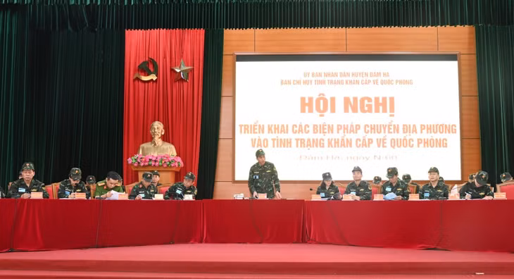 Hội nghị triển khai các biện pháp chuyển địa phương vào tình trạng khẩn cấp về quốc phòng của huyện Đầm Hà.