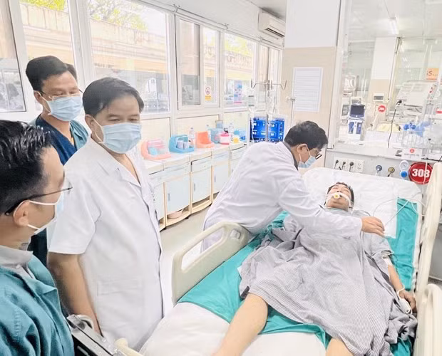 Cac benh vien no luc hoi phuc cho benh nhan vu chay chung cu mini hinh anh 2