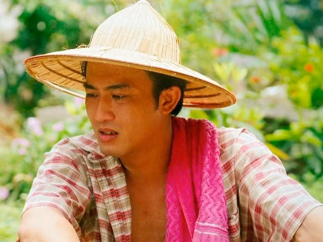 Sáng tạo của Doãn Quốc Đam cho vai Mến ở Làng trong phố bị khán giả ném đá.