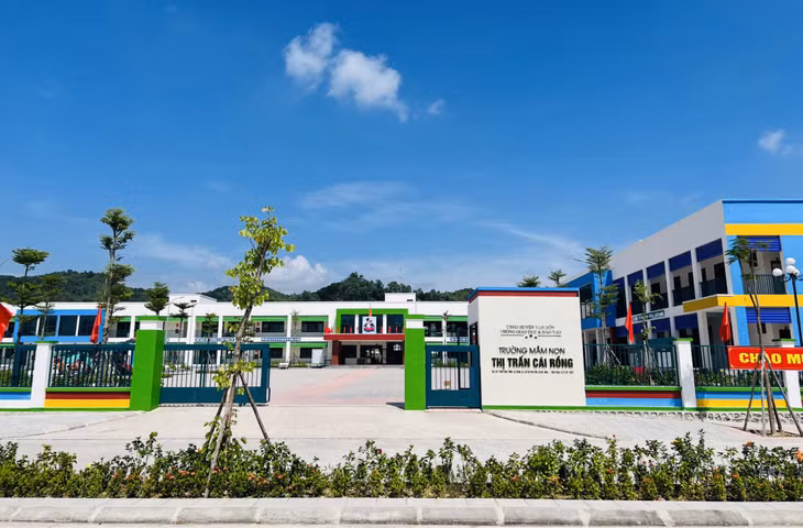Trường Mầm non thị trấn Cái Rồng.