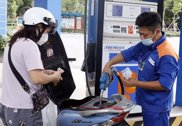 Chiều 5/9 là phiên điều chỉnh giá xăng dầu của Liên bộ Công Thương - Tài chính. Ảnh: Anh Tuấn