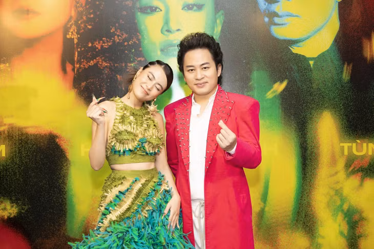 Dù mời thu âm ca khúc chung, Hoàng Thùy Linh chưa bao giờ dám hát live với đàn anh Tùng Dương.