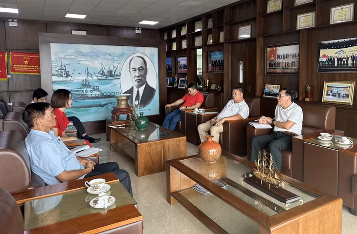 Trung tâm Tư vấn pháp lý và hỗ trợ doanh nghiệp làm việc với các doanh nghiệp.