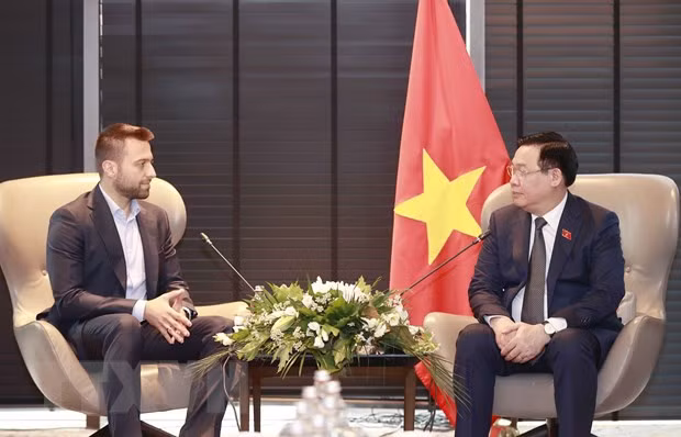 Chu tich Quoc hoi tiep lanh dao tap doan kinh te Bulgaria, Dan Mach hinh anh 1
