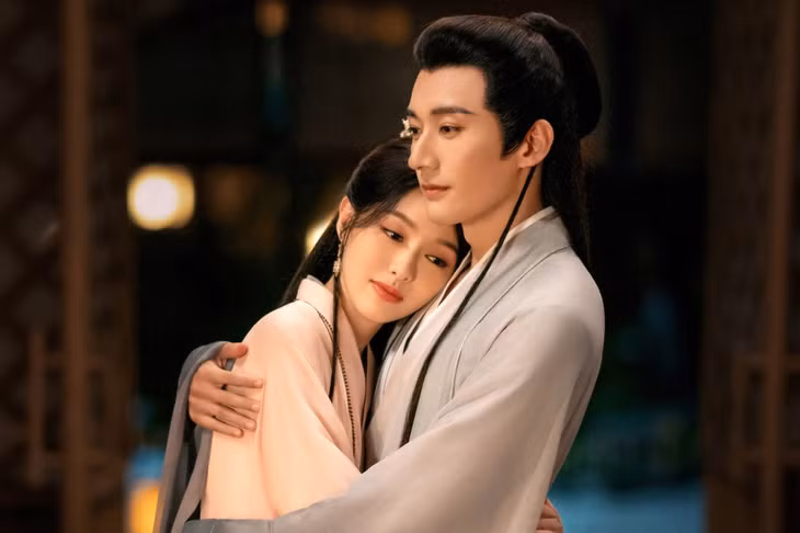 Dù đã được chỉnh sửa hình ảnh kỹ lưỡng, dàn tiểu hoa đán 85 cũng không giấu được tuổi tác khi lên phim. Trong ảnh là Đường Yên đóng cặp với đàn em Lưu Học Nghĩa trong Niệm vô song.