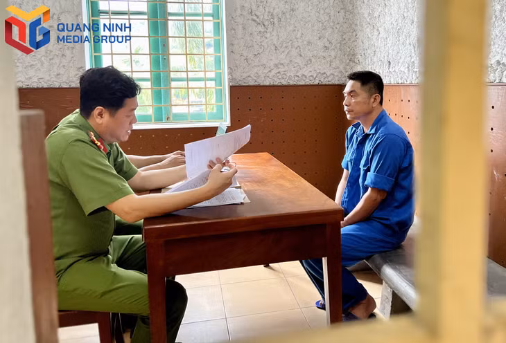 Đối tượng Bùi Huy Thắng tại cơ quan Công an.