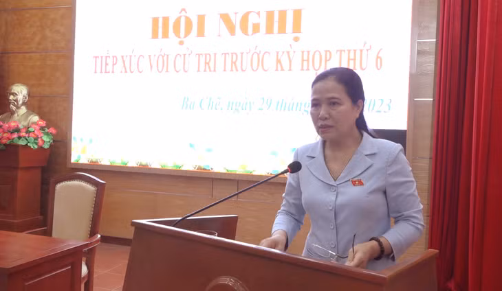 Bà Đỗ Thị Lan, Phó Chủ nhiệm Ủy ban Xã hội của Quốc hội, Đại biểu Quốc hội tỉnh Quảng Ninh thông tin&nbsp;nội dung Kỳ họp thứ 6, Quốc hội khóa XV đến cử tri huyện Ba Chẽ.