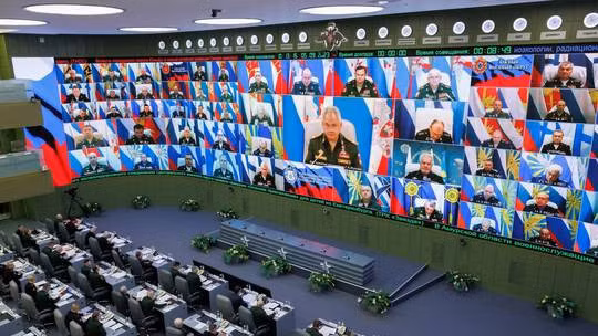 Bộ trưởng Quốc phòng Liên bang Nga, ông Sergey Shoigu chủ trì họp với các nhà lãnh đạo quân đội. Ảnh: Bộ trưởng Quốc phòng Liên bang Nga