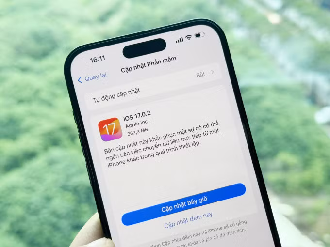 Bản cập nhật iOS 17.0.2. Ảnh: Lưu Quý