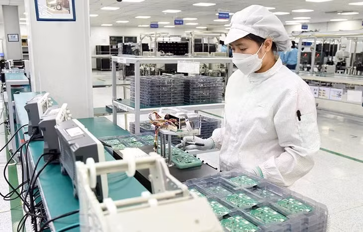 Dây chuyền sản xuất linh kiện điện tử của Công ty TNHH Bumjim Electronics Vina (100% vốn đầu tư của Hàn Quốc).