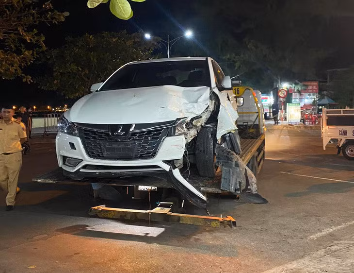 Cơ quan chức năng tạm giữ chiếc xe sau vụ tai nạn - Ảnh: Công an Đồ Sơn