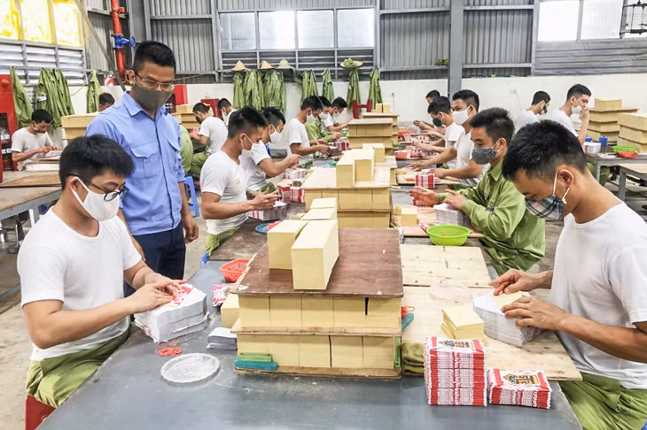 Học viên Cơ sở Cai nghiện ma túy tỉnh được hỗ trợ học nghề để có cơ hội tìm việc làm sau khi hoàn thành chương trình cai nghiện. Ảnh: Minh Đức