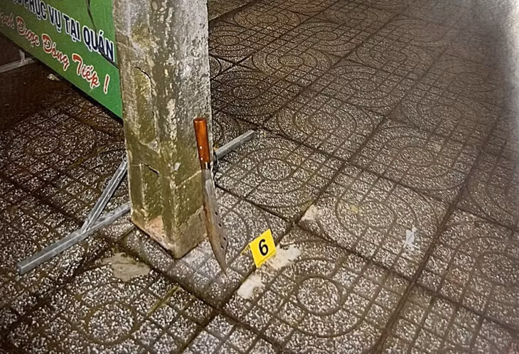 Một trong số các hung khí thu giữ tại hiện trường.
