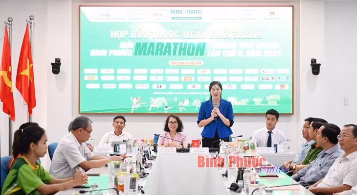 Giải Bình Phước marathon - Trường Tươi Group lần thứ II: Ngắm đường chạy độc đáo của Đồng Xoài xinh đẹp ảnh 5