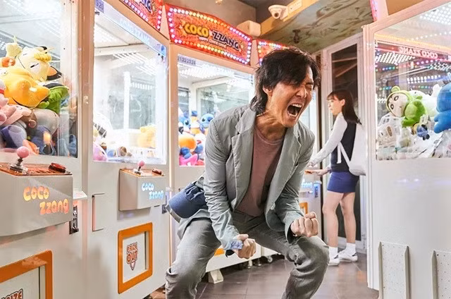 Lee Jung-jae trong loạt phim "Squid Game". Ảnh: IMDB