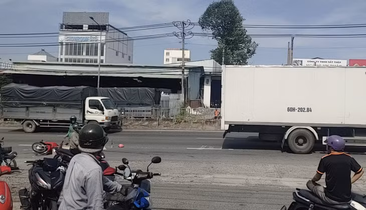 Hiện trường vụ tai nạn khiến một người tử vong tại chỗ.