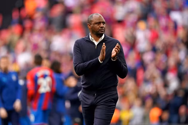 Patrick Vieira sắp tái xuất ghế huấn luyện tại Serie A.