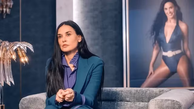 Phim 18+ gây sốc bậc nhất năm 2024 đưa Demi Moore trở lại với hào quang - Ảnh 3.