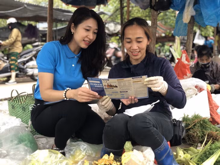 Tuyên truyền lao động tự do tham gia BHXH tự nguyện.