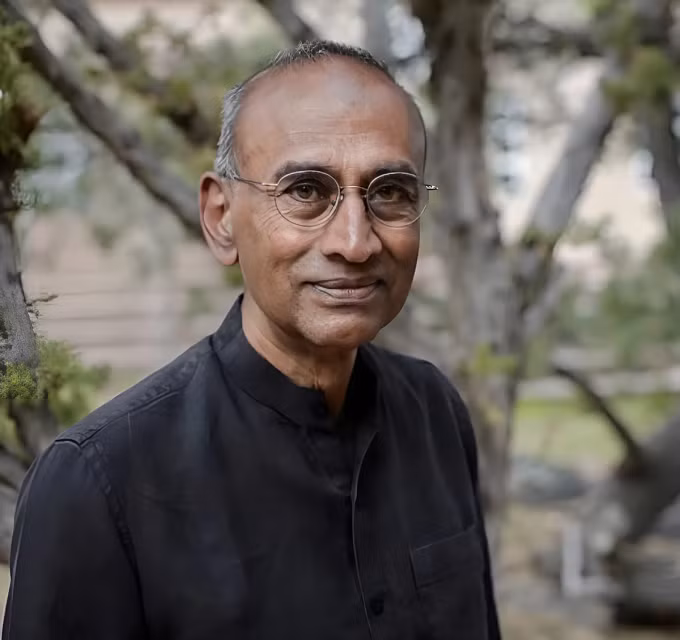 Venki Ramakrishnan, nhà sinh vật học từng đoạt giải Nobel cho công trình nghiên cứu về ribosome. Ảnh: Amazon