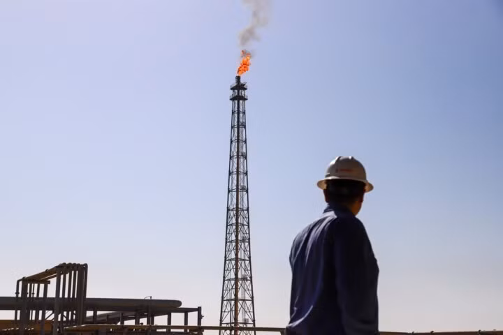 Một cơ sở khai thác dầu của Iran. Ảnh minh họa: IRNA/TTXVN