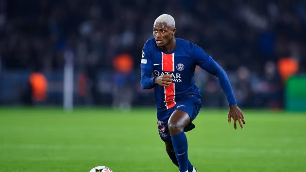 Mendes trong màu áo PSG.