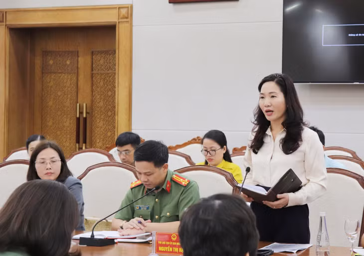 Đồng chí Nguyễn Thị Hạnh, Phó Chủ tịch UBND tỉnh phát biểu tại buổi làm việc.