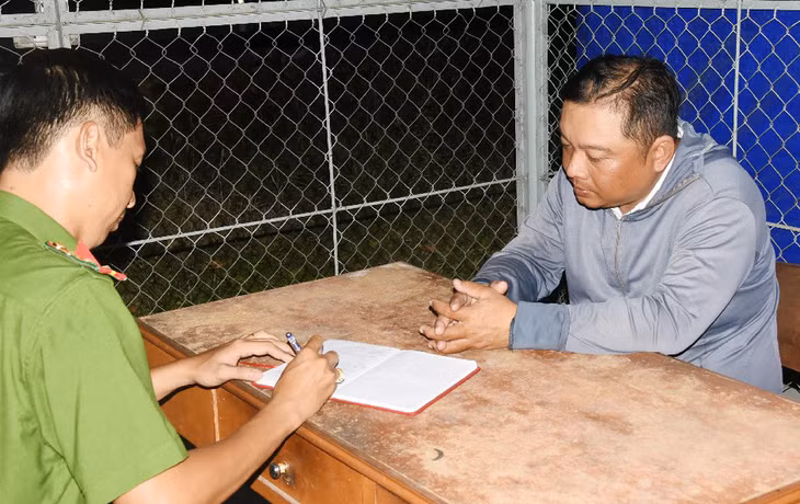Lý Quang Thái tại cơ quan công an. Ảnh: Công an Tiền Giang.