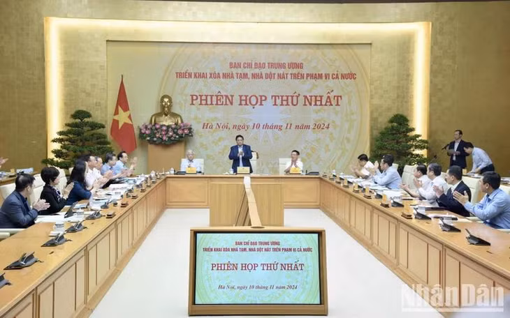 Quang cảnh Phiên họp thứ nhất. (Ảnh: Trần Hải)