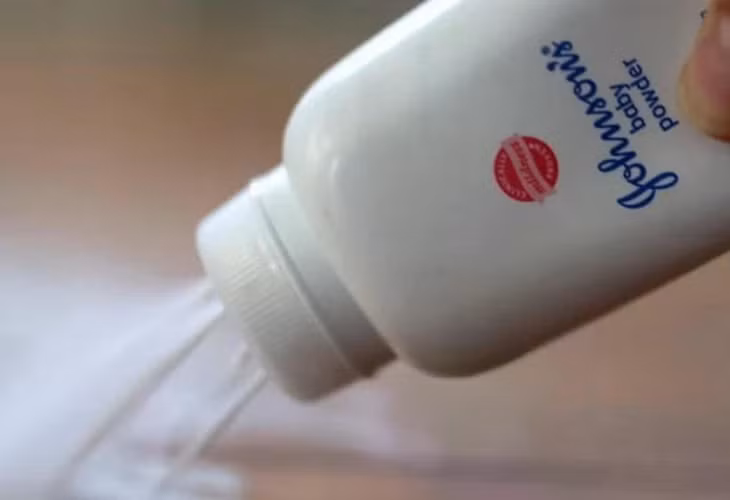 Johnson &amp; Johnson có nguy cơ bị kiện tại Anh về bột talc gây ung thư. (Nguồn: Getty Images)