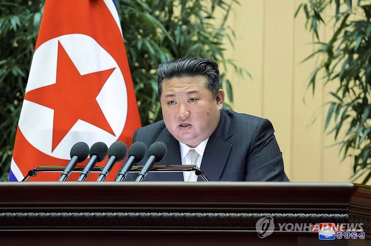 Nhà lãnh đạo Triều Tiên Kim Jong-un phát biểu tại Hội nghị lần thứ 4 của các chỉ huy tiểu đoàn và chính trị viên Quân đội Nhân dân Triều Tiên ngày 15/11. Ảnh: Yonhap