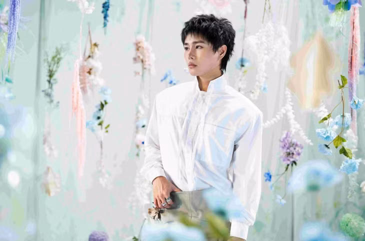 Nhưng thay đổi của Tăng Duy Tân trong album Khu vườn tình chưa triệt để.