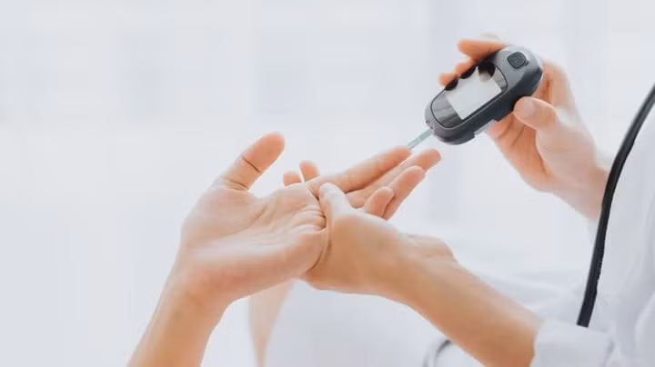 Nghiên cứu trên 130.000 người cho thấy bệnh tiểu đường làm giảm đáng kể tuổi thọ. (Ảnh: Sohu)