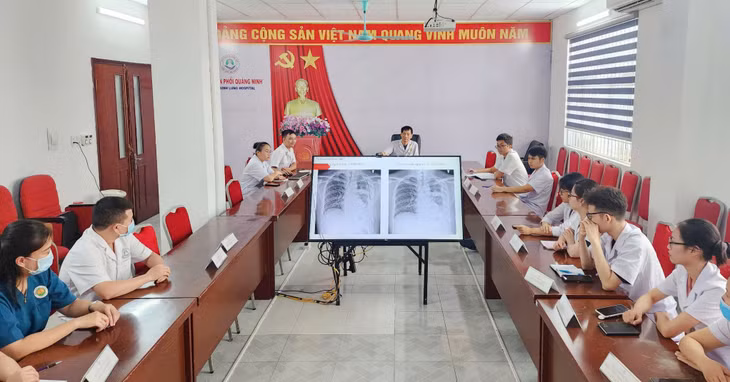 Bình bệnh án là một trong các giải pháp giúp nâng cao chất lượng khám chữa bệnh tại Bệnh viện Phổi Quảng Ninh.