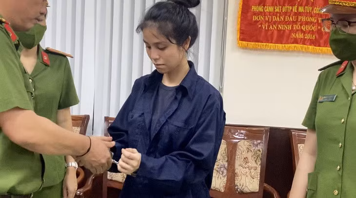 Nguyễn Đỗ Trúc Phương tại cơ quan công an - Ảnh: Công an cung cấp