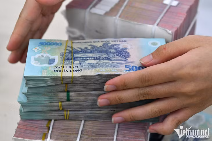 Bộ LĐ-TB&amp;XH yêu cầu các địa phương báo cáo tình hình lương, thưởng Tết 2025 trước ngày 15/12. Ảnh minh hoạ.